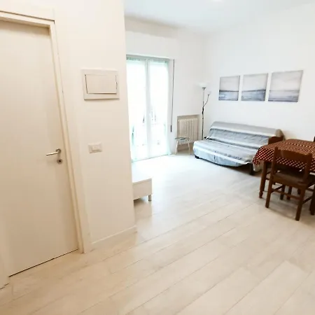 아파트 Casa Sciroc 리미니
